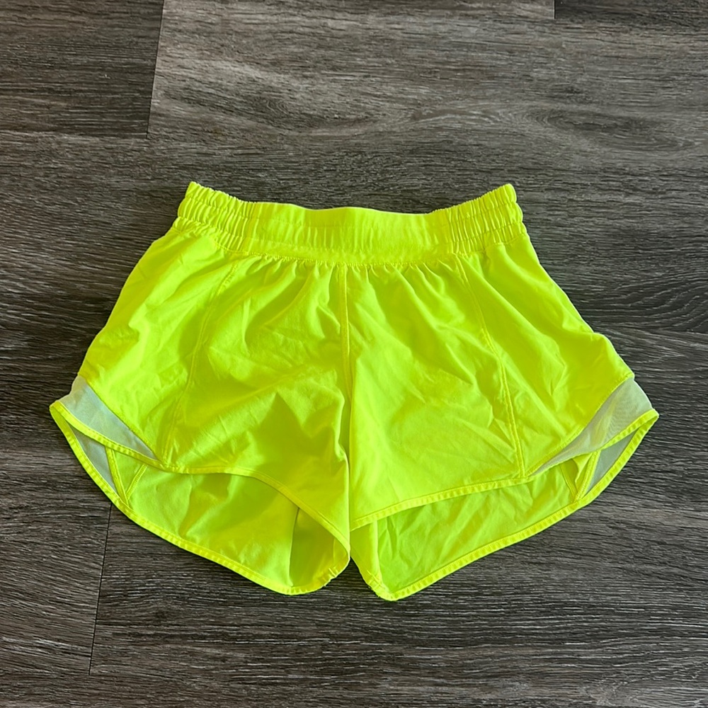 Lululemon Women’s Hotty Hot Shorts